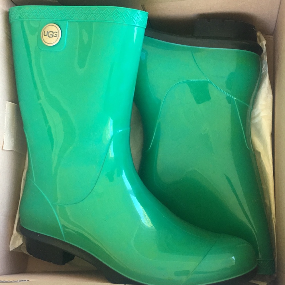 Ugg sienna rain boots